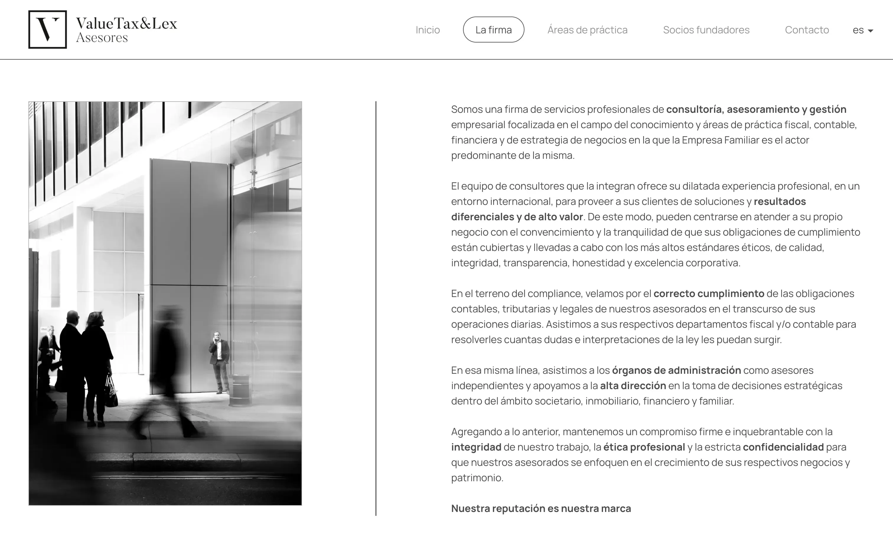 VTL Asesores firm page with a black-and-white office photo and company description